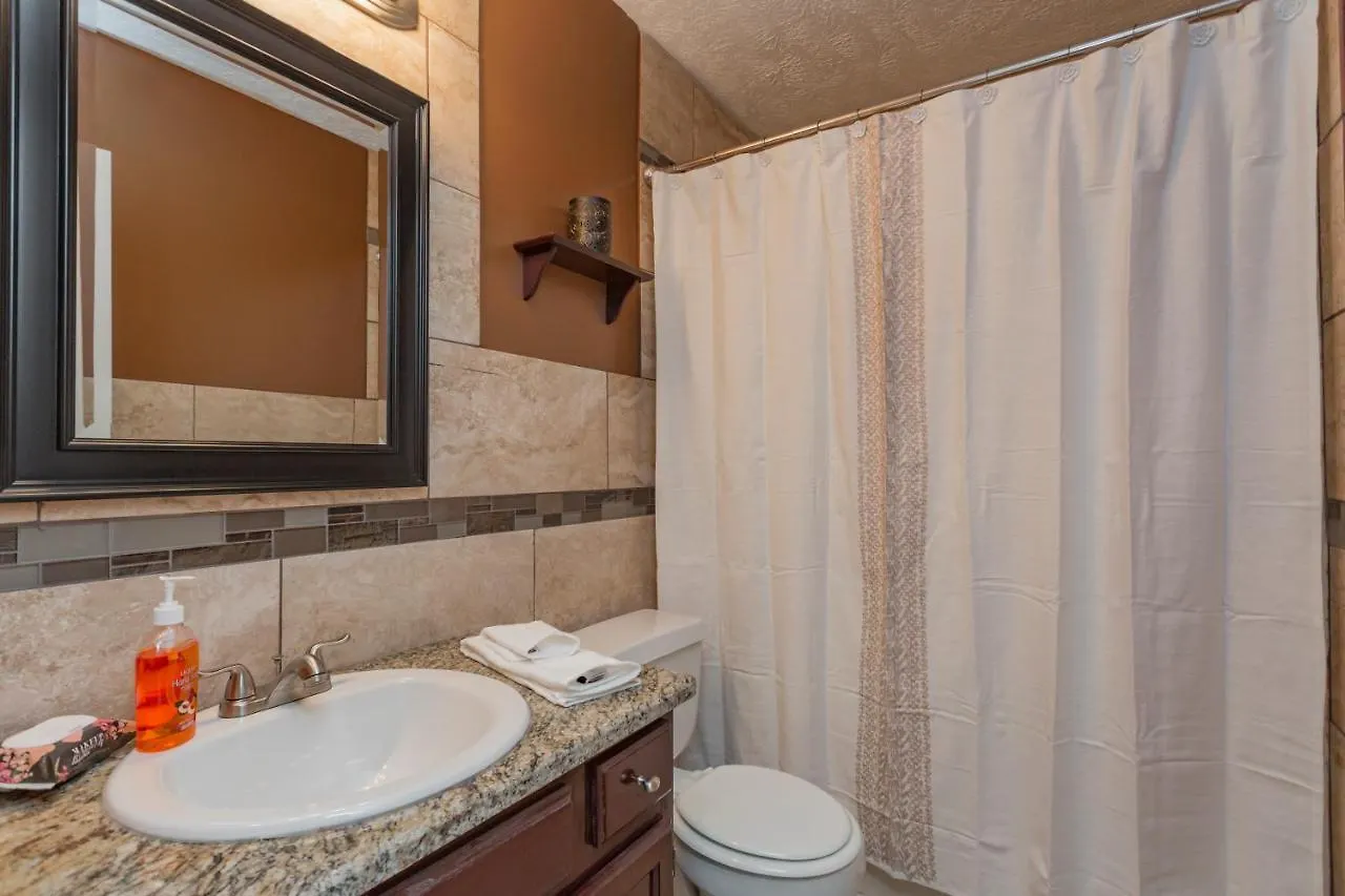 Semesterbostad Fun Buena Vista Heights Home Close To Downtown Nashville